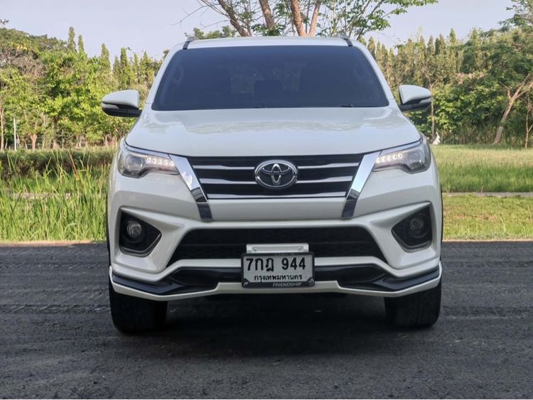 Toyota Fortuner 2016 2.8 TRD Sportivo 4WD Utility-car ดีเซล ไม่ติดแก๊ส เกียร์อัตโนมัติ ขาว รูปที่ 2