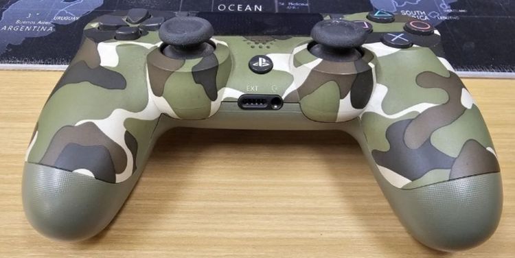 จอย Dualshock Ps4 Gen2 แท้มือสองพร้อมกล่อง รูปที่ 6