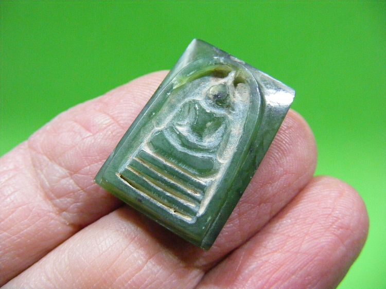 เนื้อหยก เก่าๆ พระบ้านๆเดิม