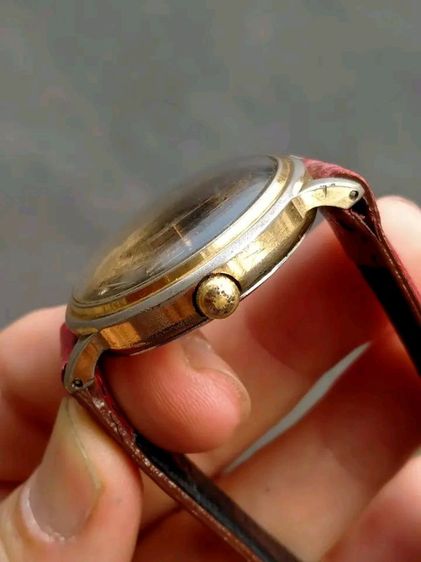 นาฬิการัสเซีย Poljot ไขลาน 
ล้างเครื่องแล้ว สภาพดี รูปที่ 4