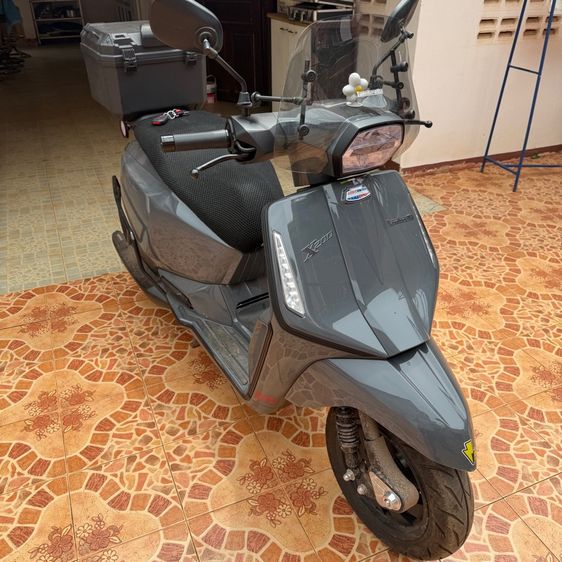 Lambretta X200 สีเทา รูปที่ 3