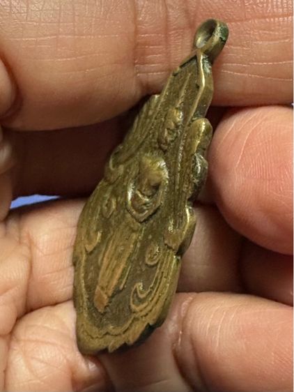 🙏เหรียญล.พ. วัดบ้านแหลม ผ่านการบูชา รูปที่ 3