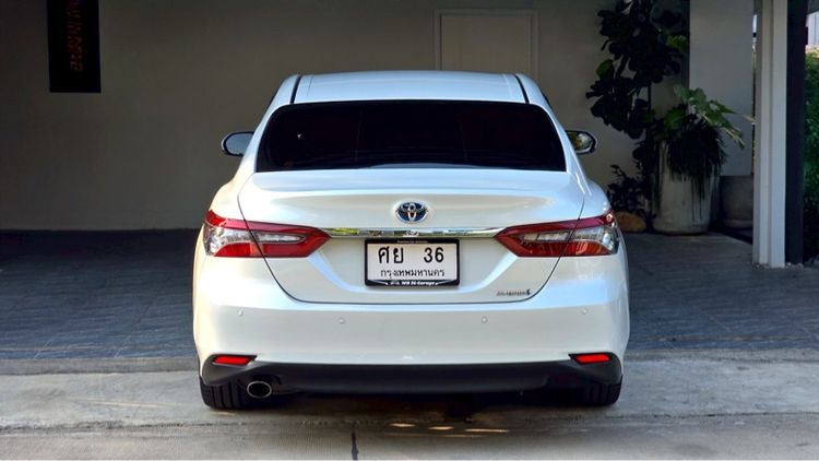Toyota Camry 2022 2.5 HEV Premium Luxury Sedan ไฮบริด ไม่ติดแก๊ส เกียร์อัตโนมัติ ขาว รูปที่ 4