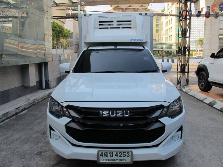 Isuzu D-MAX 2024 3.0 S Van ดีเซล ไม่ติดแก๊ส เกียร์ธรรมดา ขาว รูปที่ 3