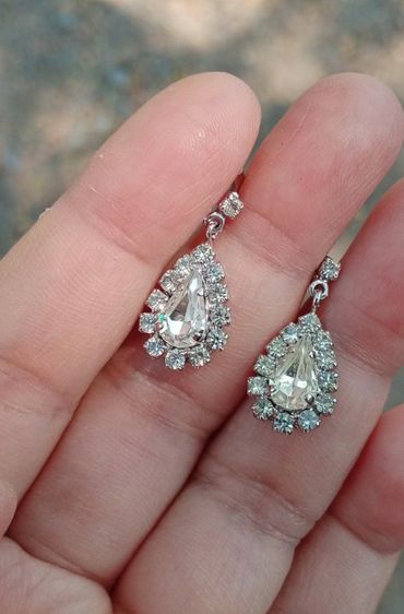 ต่างหูแบรนด์นอก เพชรคริสตัลสวยวิ้ง (จากต่างประเทศค่ะ)