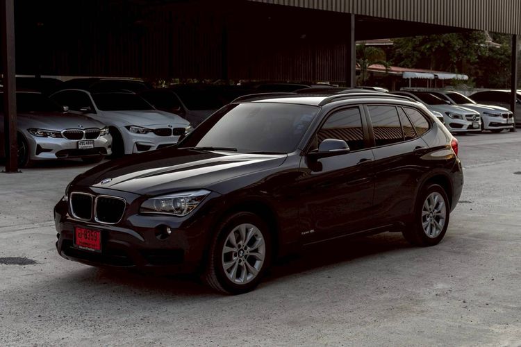 รถ BMW X1 2.0 sDrive18i Sport สี เทา