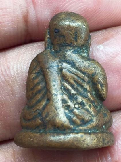 หลวงพ่อเงินพิมพ์นิยม รูปที่ 2