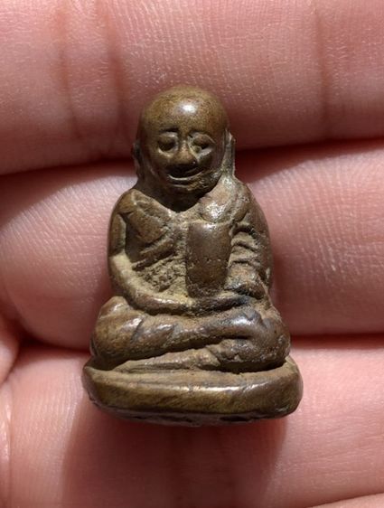 รูปหล่อหลวงพ่อเงินพิมพ์ขี้ตา