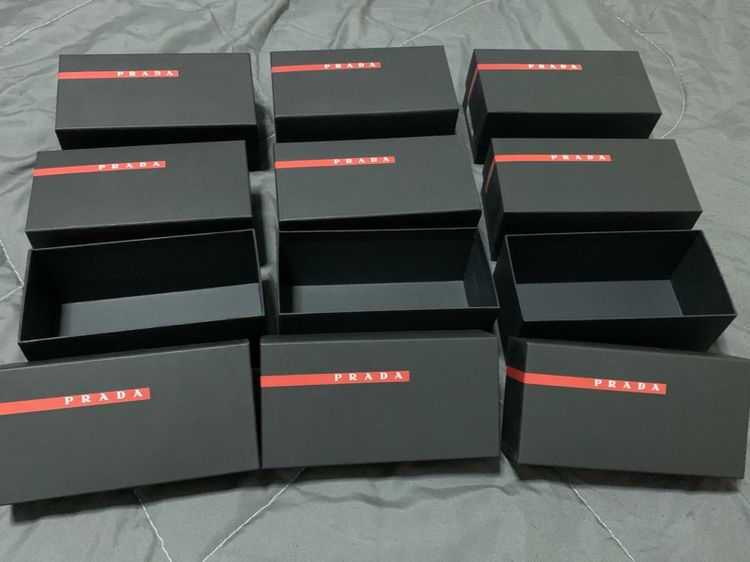 กล่องใส่แว่นตา กล่องด้านนอก