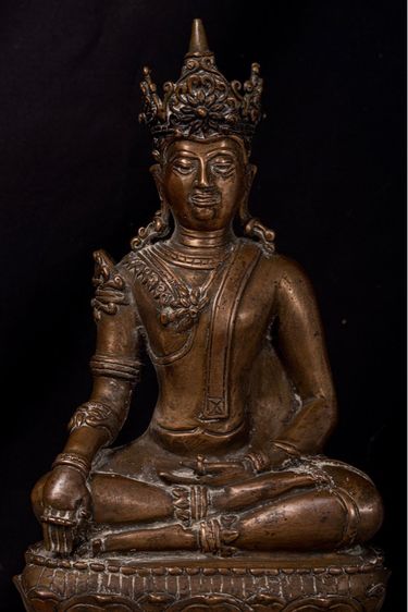 พระบูชาเชียงแสนทรงเครื่อง เนื้อสัมฤทธิ์ หน้าตัก 5 นิ้ว สูง 11.5 นิ้ว ฐาน 6 นิ้ว  รูปที่ 5