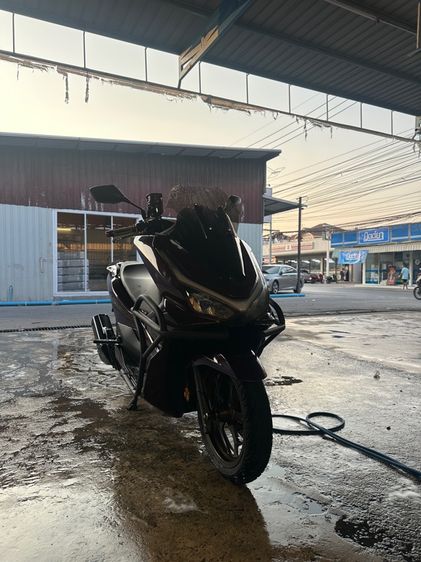 PCX 160 2025 ชิวไฟฟ้า ไมล์น้อย สีพิเศษคันเดียวในไทย ชุดสีเงาๆ รูปที่ 7