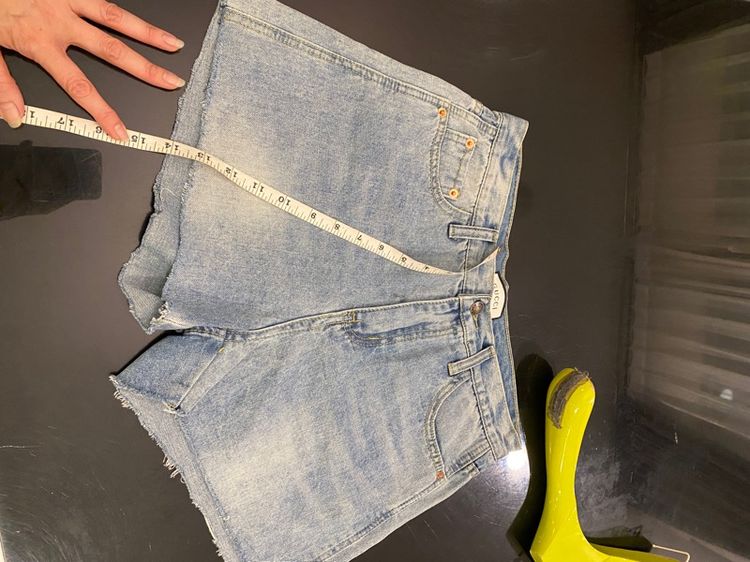 กุชชี่ กางเกงยีนส์ขาสั้น สภาพใหม่เอี่ยม  รูปที่ 11