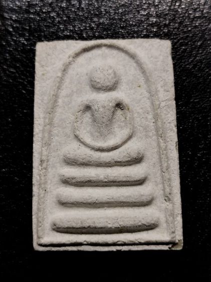 หลวงพ่อเเพ วัดพิกุลทอง
แพ ๙ พัน