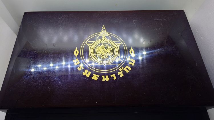 เหรียญหลวงพ่อโสธร ครบชุด 3 เหรียญ เนื้อทองแดงนอก ครบรอบ 12 ปี กสท โทรคมนาคม พิธีวัดโสธรวราราม พ.ศ.2558 พร้อมบรรจุกล่องไม้ รูปที่ 7