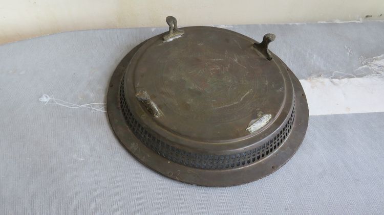 พานถาดทองเหลือง ผิวเดิมๆ ของสะสม งานเก่า เก่าเก็บ ขนาด 10 และ 16นิ้ว จำนวน 3ใบ รูปที่ 14