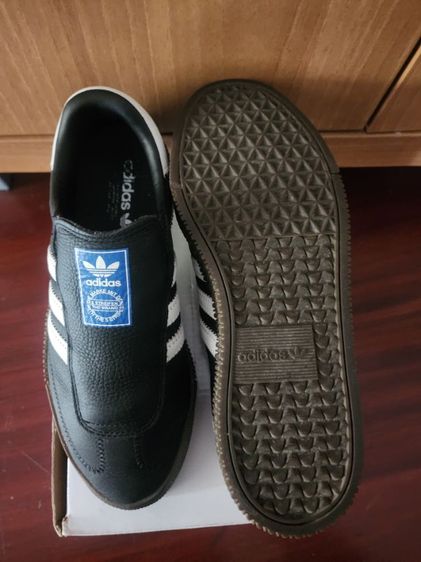 รองเท้า adidas รุ่นzamba สีดำ ขนาด 23.5cm (ไม่มีกล่อง)
