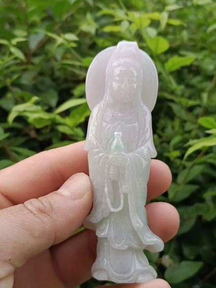 หยกแกะสลักเจ้าแม่กวนอิม