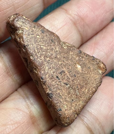 พระนางพญา พิมพ์เข่าตรง  รูปที่ 6