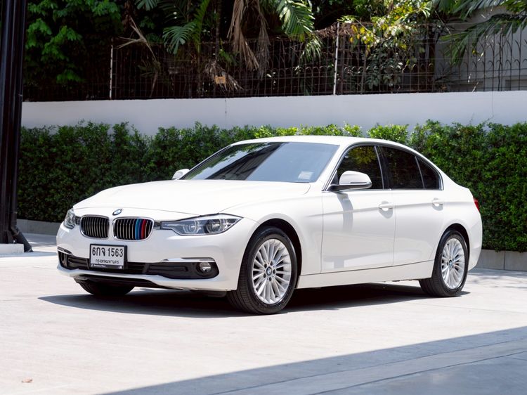 BMW Series 3 2017 320d Sedan ดีเซล ไม่ติดแก๊ส เกียร์อัตโนมัติ ขาว รูปที่ 3
