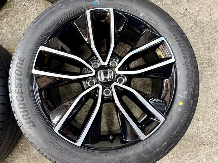 ล้อแม็ก HONDA HRV RS ขอบ 18” ถอดป้ายแดง ยาง BRIDGESTONE 225-50R18 ปี 26 สีเส้นตุ่มหน้ายางยังอยู่ครบ รูปที่ 6
