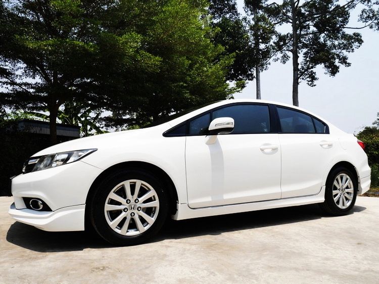 รถ Honda Civic 1.8 E i-VTEC สี ขาว