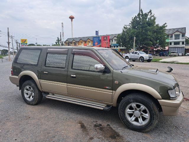 Isuzu trooper
