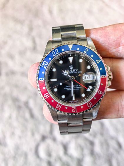 Rolex pepsi GMT 16710 T
No holes
Brand new condition. Used
Real 100 percent 
    Verified original serial numbers and model. 
