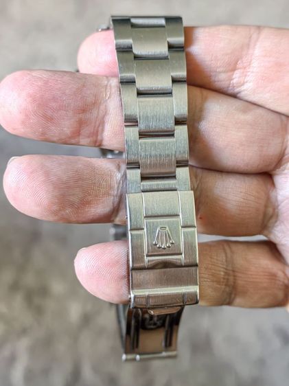 Rolex pepsi GMT 16710 T
No holes
Brand new condition. Used
Real 100 percent 
    Verified original serial numbers and model.  รูปที่ 8