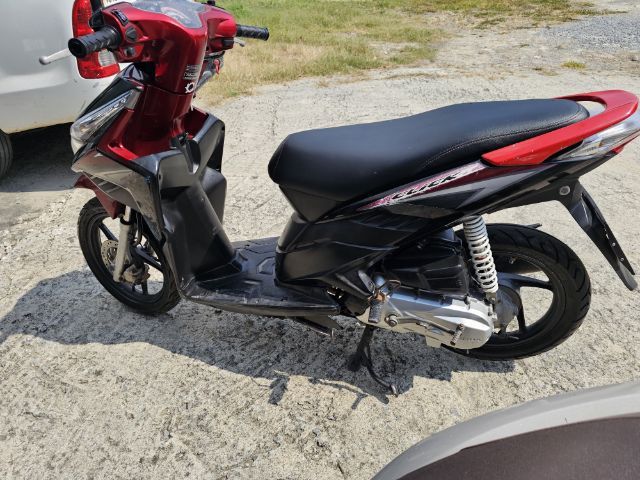Honda Click 110 i ปี 54 เครื่องเดิมๆ ชุดสีดีชุดโอนครบพรบไม่ขาด รูปที่ 2