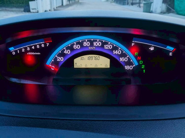 Honda Freed 2012 1.5 Limited Sedan เบนซิน ไม่ติดแก๊ส เกียร์อัตโนมัติ ขาว รูปที่ 2