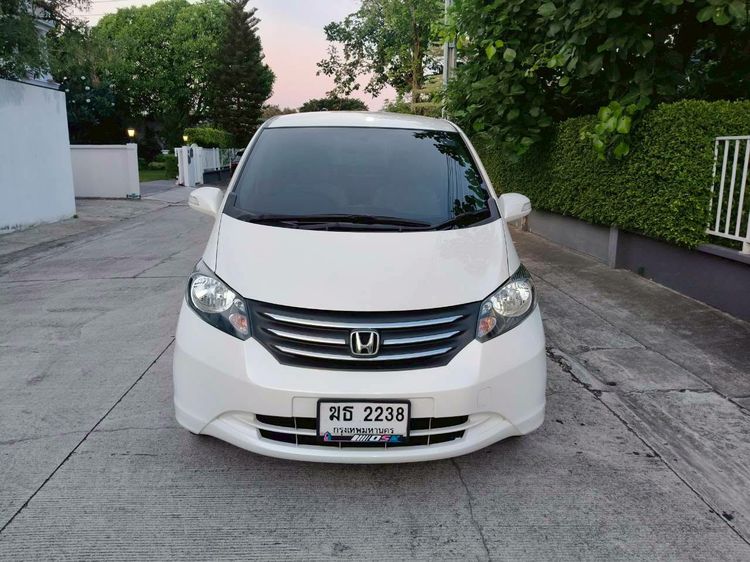 Honda Freed 2012 1.5 Limited Sedan เบนซิน ไม่ติดแก๊ส เกียร์อัตโนมัติ ขาว รูปที่ 3