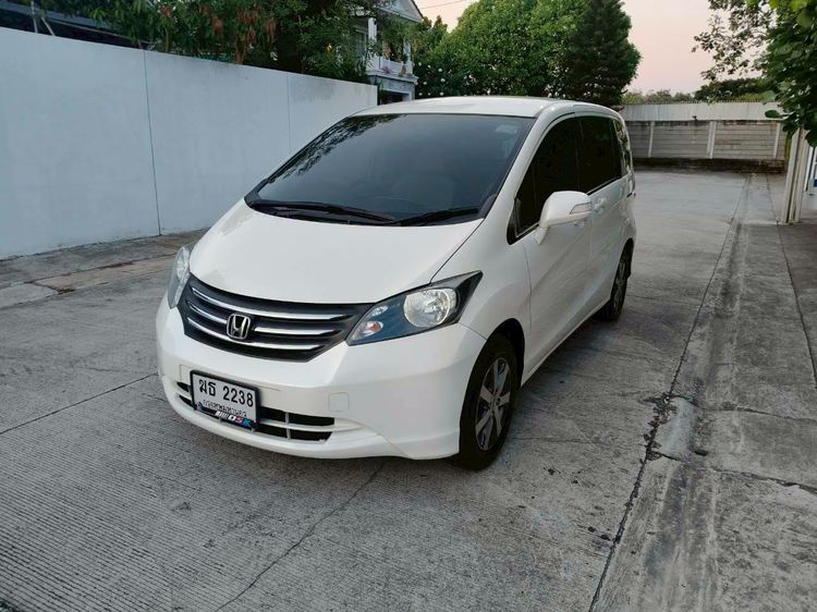 Honda Freed 2012 1.5 Limited Sedan เบนซิน ไม่ติดแก๊ส เกียร์อัตโนมัติ ขาว รูปที่ 4