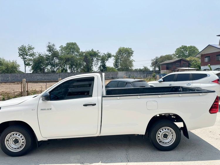 Toyota Hilux Revo 2022 2.4 Entry Pickup ดีเซล ไม่ติดแก๊ส เกียร์ธรรมดา ขาว รูปที่ 2