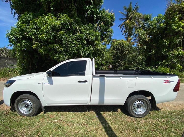 รถ Toyota Hilux Revo 2.4 Entry สี ขาว