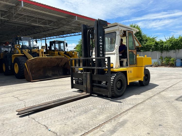 รถฟอร์คลิฟท์ KOMATSU รุ่น DF70 ขนาด 7 ตัน ยกสูง 3 เมตร งาสไลด์ 2 ข้าง รูปที่ 3