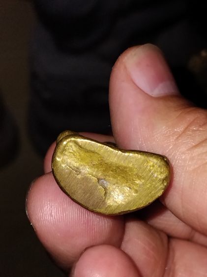 หล่อโบราณ หลวงพ่อเงิน พิมพ์เล็ก กรุวัดท่ามะไฟ ปี 2460 เนื้อทองเหลือง พิจารณาเนื้อหาความเก่า อายุโลหะได้อายุ คราบเบ้า คราบอ๊อกไซด์ เม็ดเดือด  รูปที่ 5