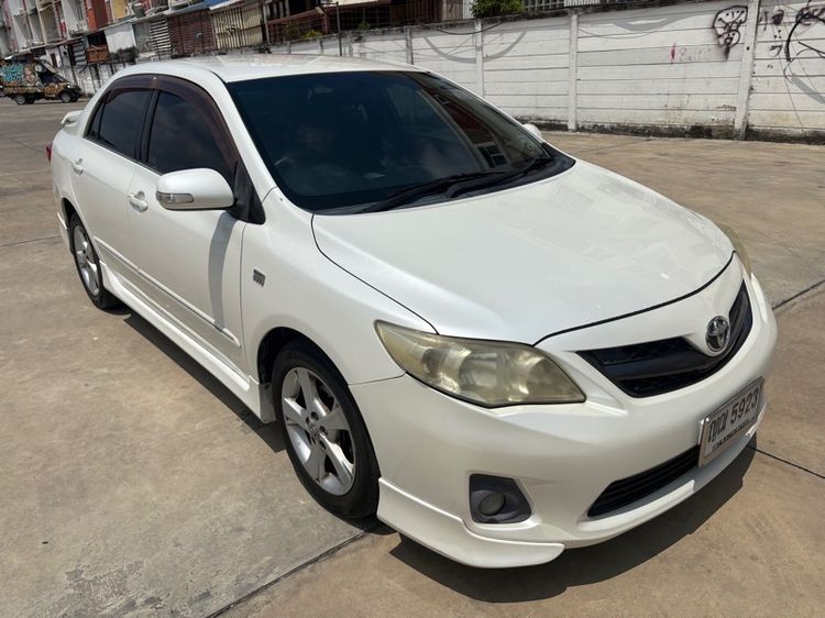 รถ Toyota Altis 2.0 G สี ขาว