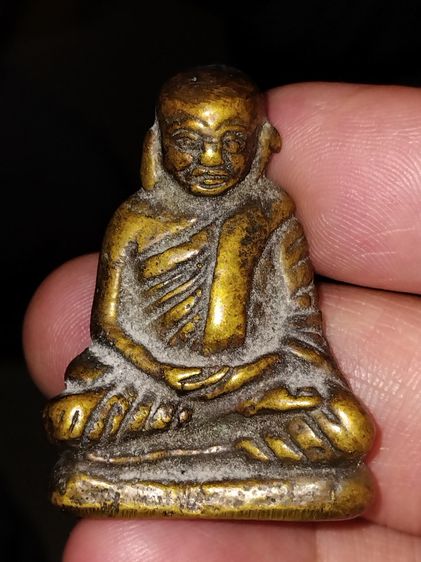 หล่อโบราณ หลวงพ่อเงิน พิมพ์ใหญ่ กรุวัดท่ามะไฟ ปี 2460 เนื้อทองเหลือง พิจารณาเนื้อหาความเก่า อายุโลหะได้อายุ คราบเบ้า คราบอ๊อกไซด์ เม็ดเดือด 
