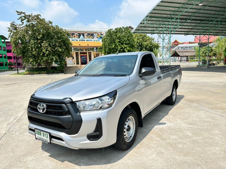 Toyota Hilux Revo 2024 2.4 J Plus Pickup ดีเซล ไม่ติดแก๊ส เกียร์ธรรมดา บรอนซ์เงิน