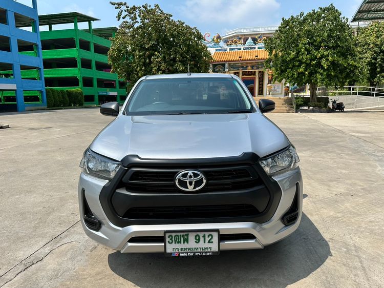 Toyota Hilux Revo 2024 2.4 J Plus Pickup ดีเซล ไม่ติดแก๊ส เกียร์ธรรมดา บรอนซ์เงิน รูปที่ 2
