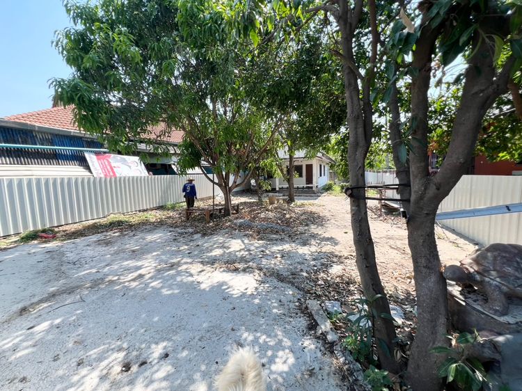 ไม่มี สร้างเสร็จก่อน 2010 ขายที่ดินพร้อมบ้านมือสอง รูปที่ 4