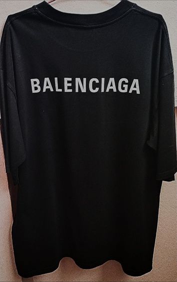 เสื้อยืด Balenciaga  รูปที่ 2