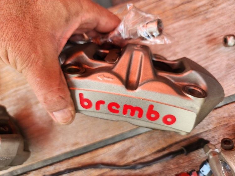 ชุดเบรค เบมโบ้ ใส่ forza gen 2  รูปที่ 2