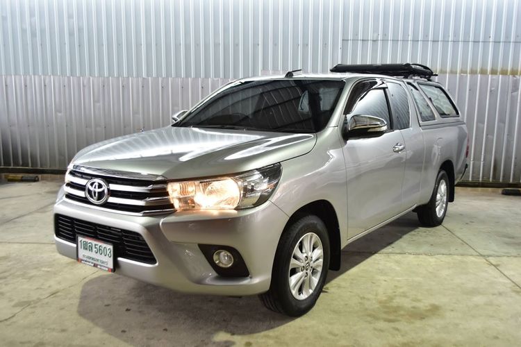 รถ Toyota Hilux Revo 2.4 G สี บรอนซ์เงิน