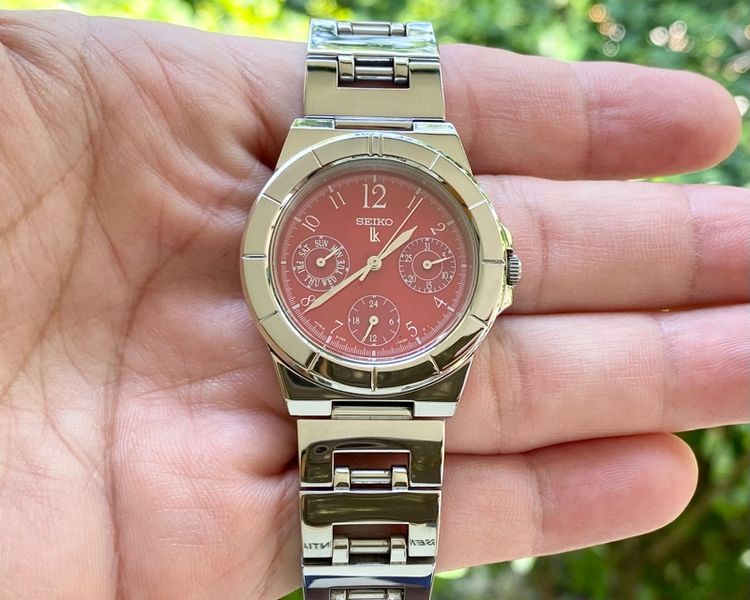 แดง นาฬิกาSeiko Lukia Multifunction
