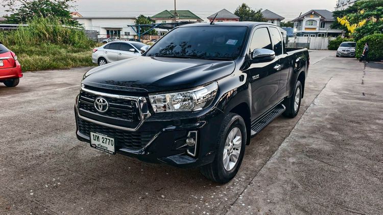 รถ Toyota Hilux Revo 2.4 J Plus Prerunner สี ดำ