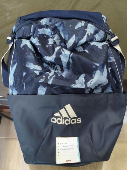 กระเป๋าเป้adidasสภาพสวยๆไม่ได้ใช้เลย
