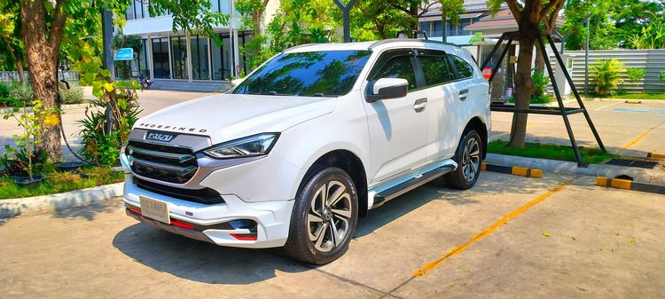 Isuzu MU-X 2021 3.0 Ultimate AT 2WD Utility-car ดีเซล เกียร์อัตโนมัติ ขาว รูปที่ 2