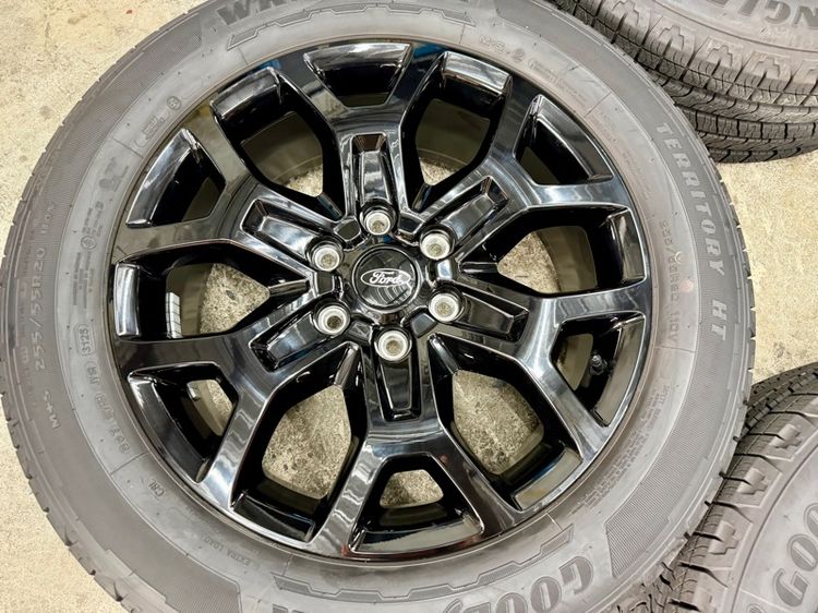 ล้อแม็ก FORD EVEREST ขอบ 20“ ถอดป้ายแดง ยาง GOODYEAR 255-55R20 ปี 25 สีเส้นตุ่มหน้ายางยังอยู่ครบ รูปที่ 8