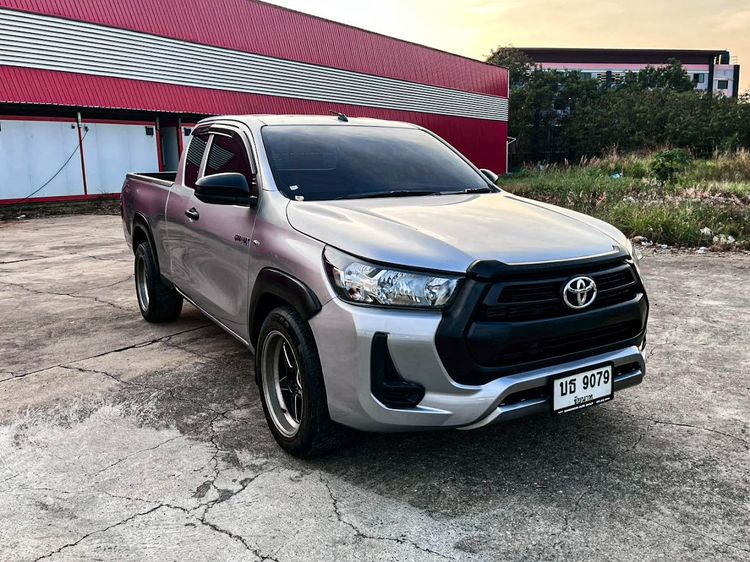 Toyota Hilux Revo 2020 Smart Cab 2.4 Entry Z Edition Pickup ดีเซล ไม่ติดแก๊ส เกียร์ธรรมดา บรอนซ์เงิน รูปที่ 3